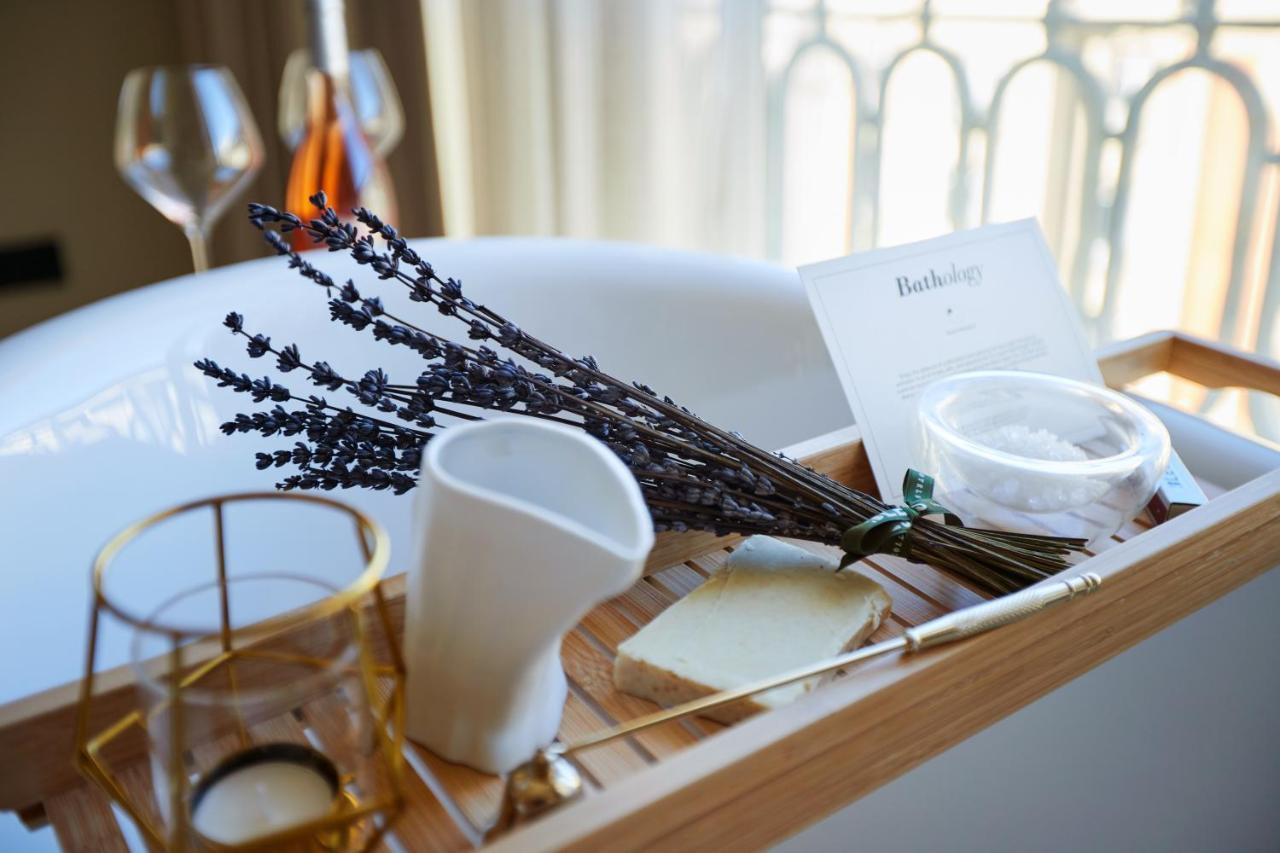 Bless Hotel Madrid - The Leading Hotels Of The World Esterno foto Lavender in a spa
