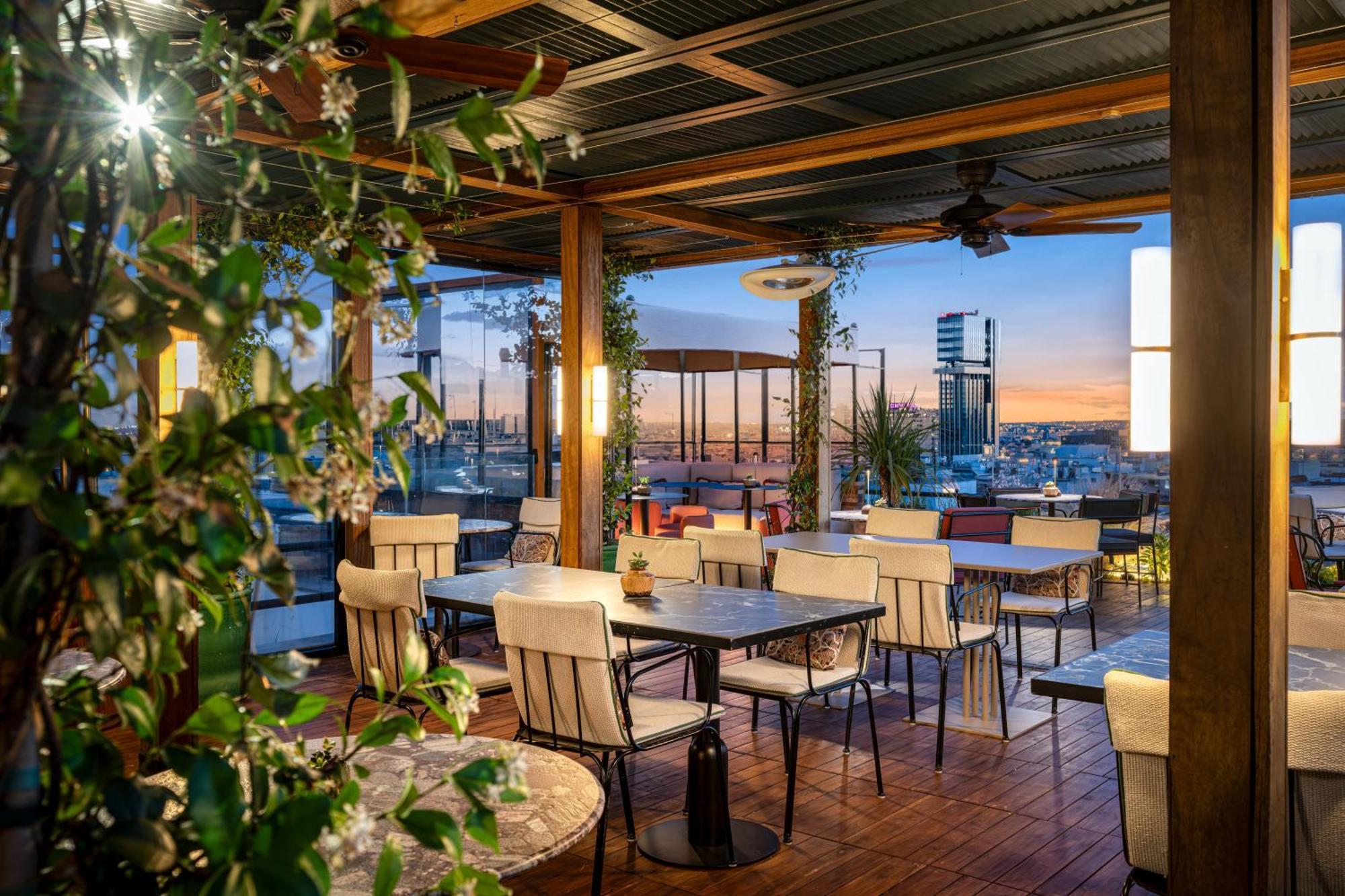 Bless Hotel Madrid - The Leading Hotels Of The World Esterno foto The Sky Bar