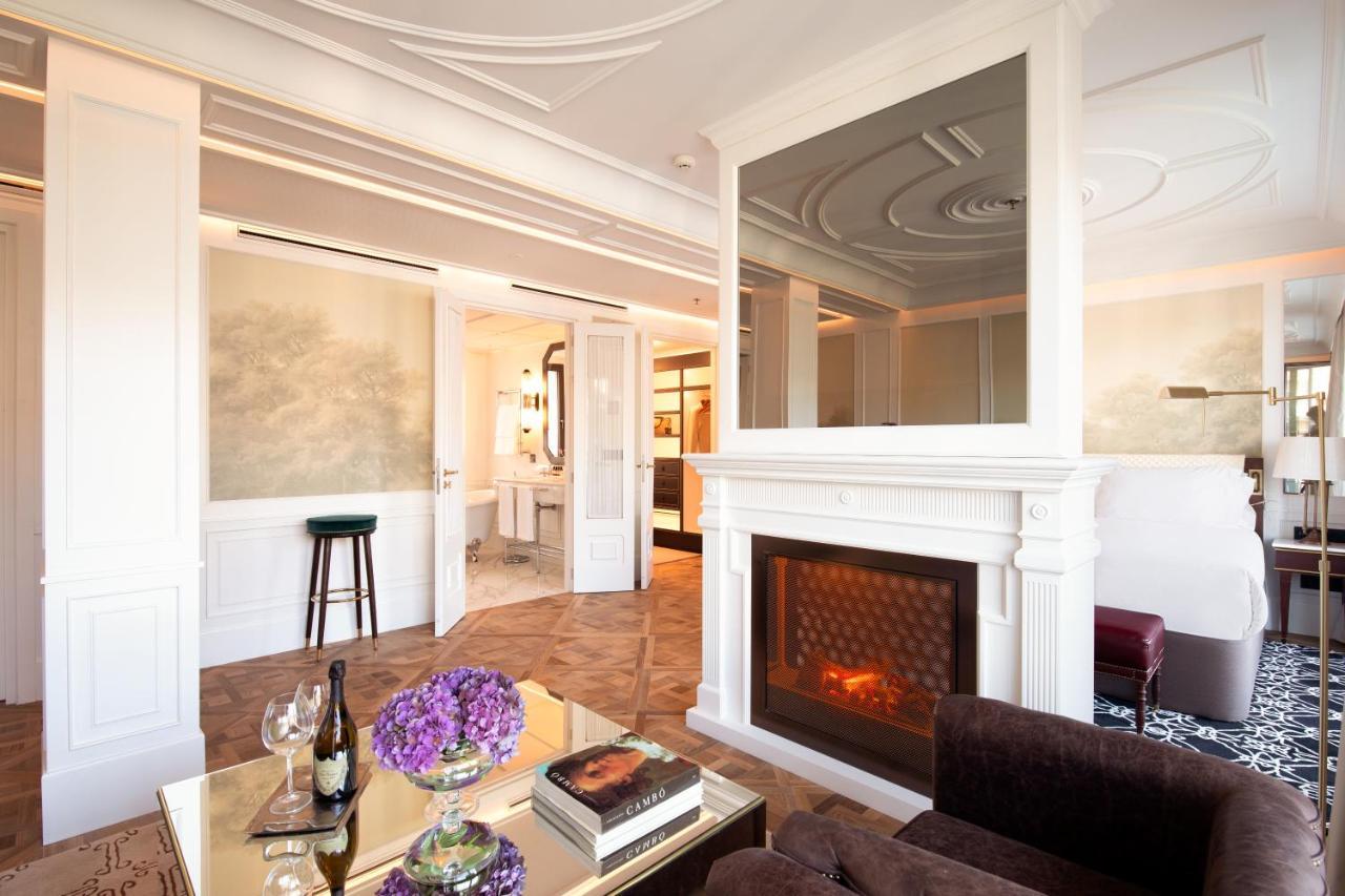 Bless Hotel Madrid - The Leading Hotels Of The World Esterno foto A suite at the Mandarin Oriental, Munich